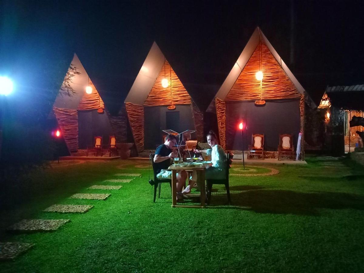 Atha Safari Resort & Riverside Camping Udawalawe Eksteriør bilde