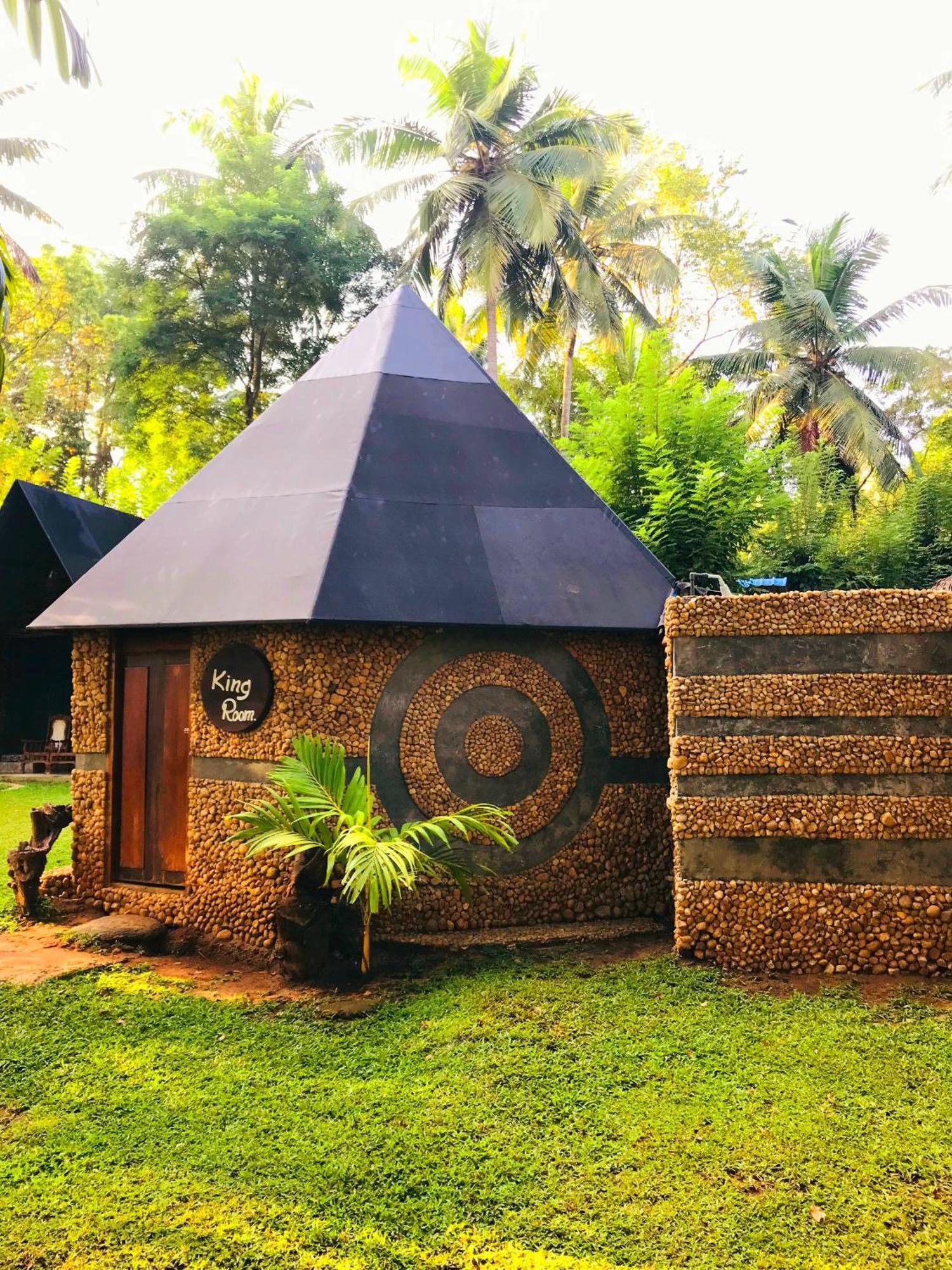 Atha Safari Resort & Riverside Camping Udawalawe Eksteriør bilde