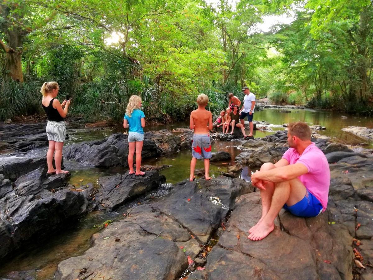 Atha Safari Resort & Riverside Camping Udawalawe Eksteriør bilde